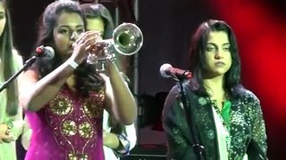 American Girl Sing  Pakistan National Anthem