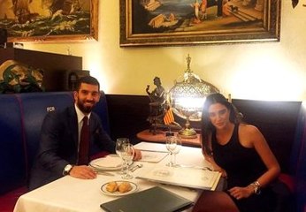 Aslıhan Doğan'ın Annesi ve Arda Turan'ın Annesi Tanıştı