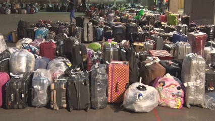 A Zaventem, les passagers récupèrent leurs bagages abandonnés dans le chaos