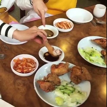 160325 식신로드 Facebook-Apink Bomi,Namjoo(2)