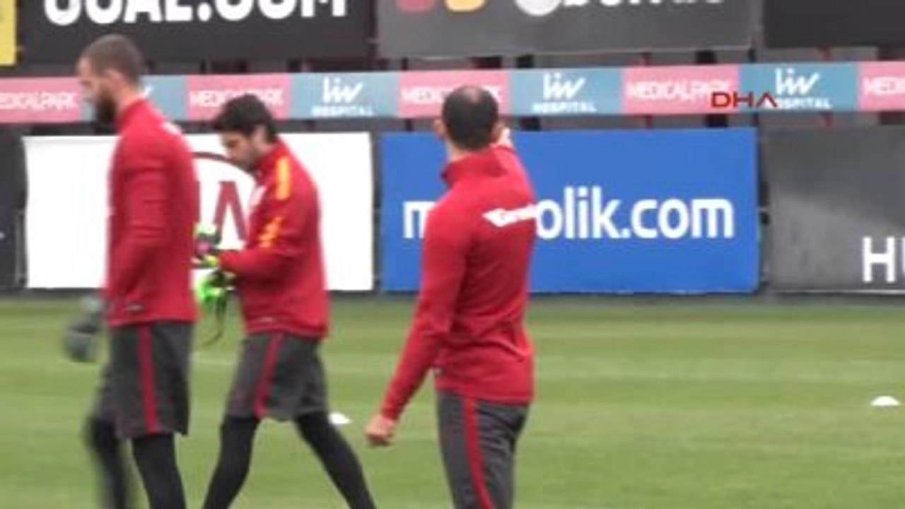 Galatasaraylı Futbolcu Umut Bulut Açıklamalarda Bulundu