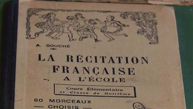 La place du village : l'école autrefois à l'écomusée de la Combe de Savoie à Grésy sur Isère