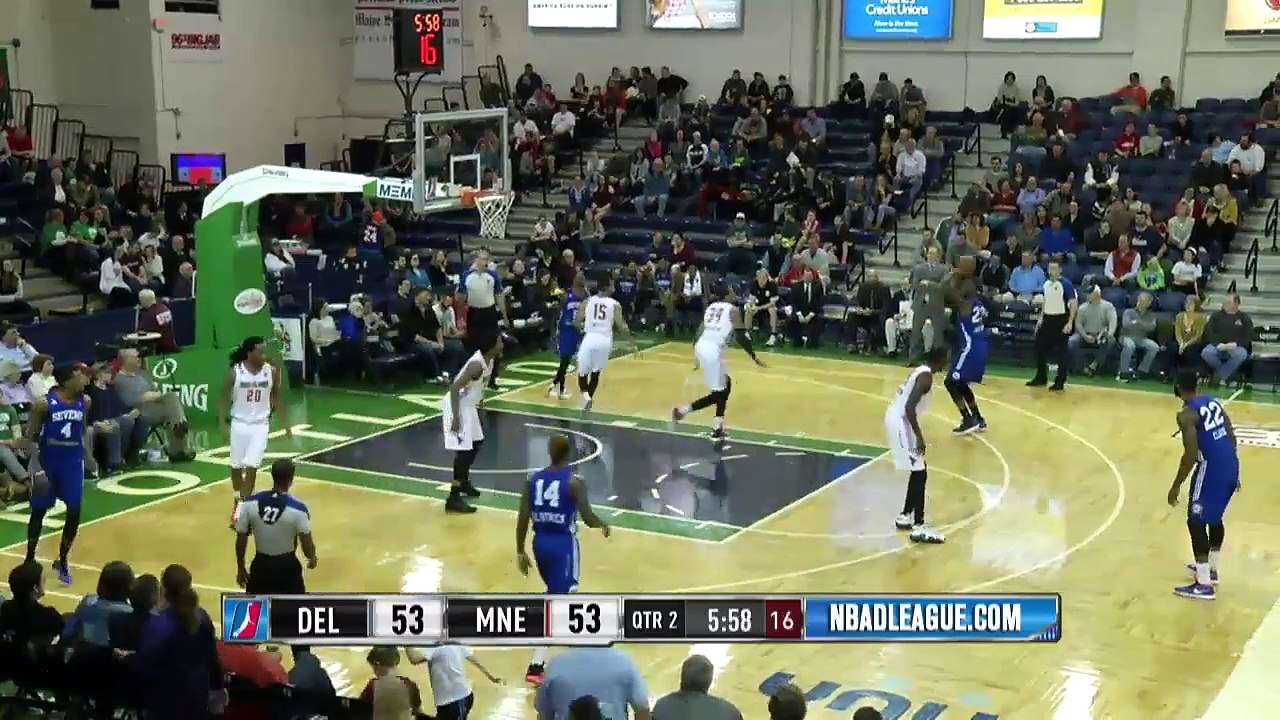 Les highlights de Russ Smith face aux Red Claws - 19 points et 15 passes - 25/02/2016