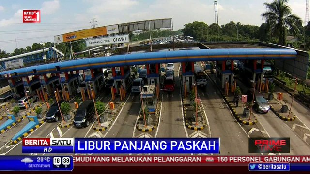Gerbang Tol Ciawi Dipadati Kendaraan