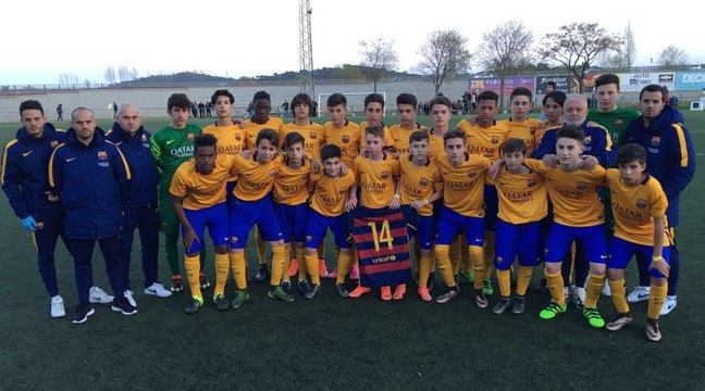 Homenatge dels equips formatius a Johan Cruyff