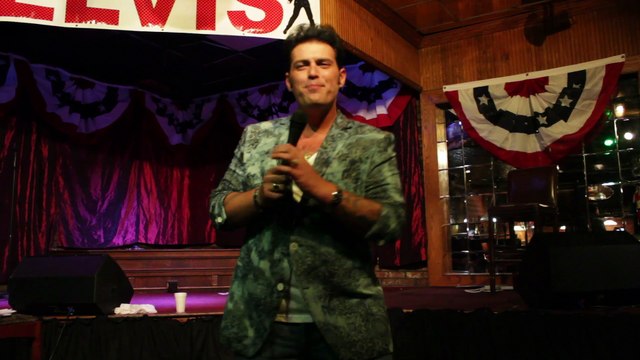 Franz Goovaerts sings 'Suspicious Minds' Elvis Week 2014