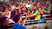 Virat Kohli Mobbed by Pakistan cricket fans - India vs Pakistan T20 Asia cup 2016