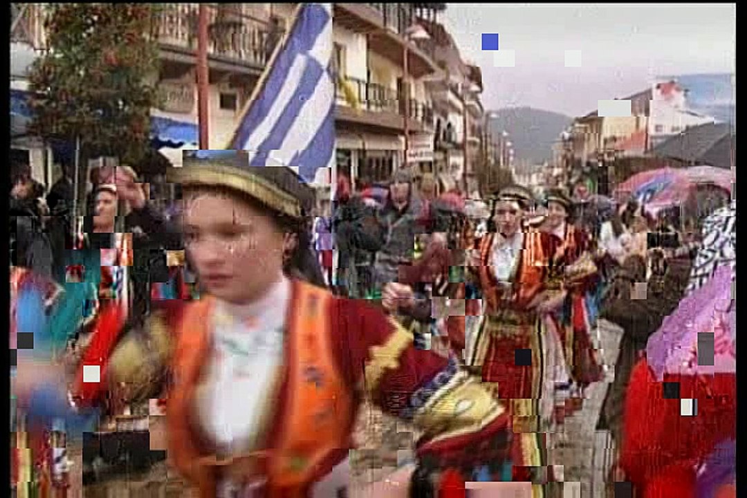 Μόνο οι σημαιοφόροι παρέλασαν στο Καρπενήσι, λό...