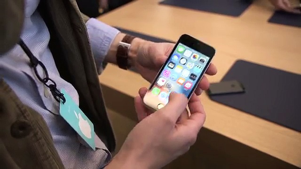 New iPhone SE hands-on
