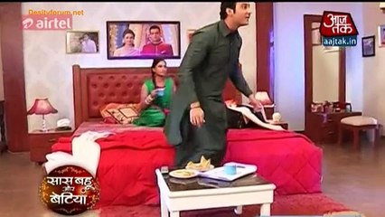 Hath Mein Gun Lekar Raman Ne Liya Gabbar Ka Avataar - Yeh Hai Mohabbatein