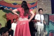 Pakistani Desi Girl Wedding Dance 2015 (Saraiki HD Songs)