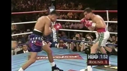 Oscar De La Hoya Destroys Julio Cesar Chavez