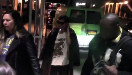 Rihanna Chilling In Miami & Sipping On Beer