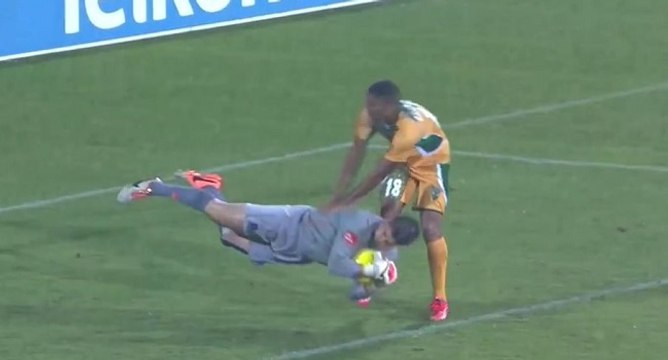 Football : ce gardien de but est le plus gros provocateur jamais vu