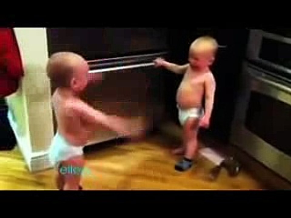 Fight between nawaz shreef and Imran khan