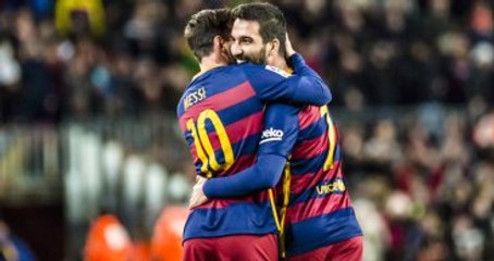 Barcelona, Arda'yı Mesut Özil'le Takas Etmeyi Düşünüyor