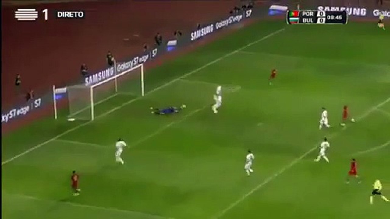 Cristiano Ronaldo Incredible Miss - Portugal - Bulgaria - 25.03.2016