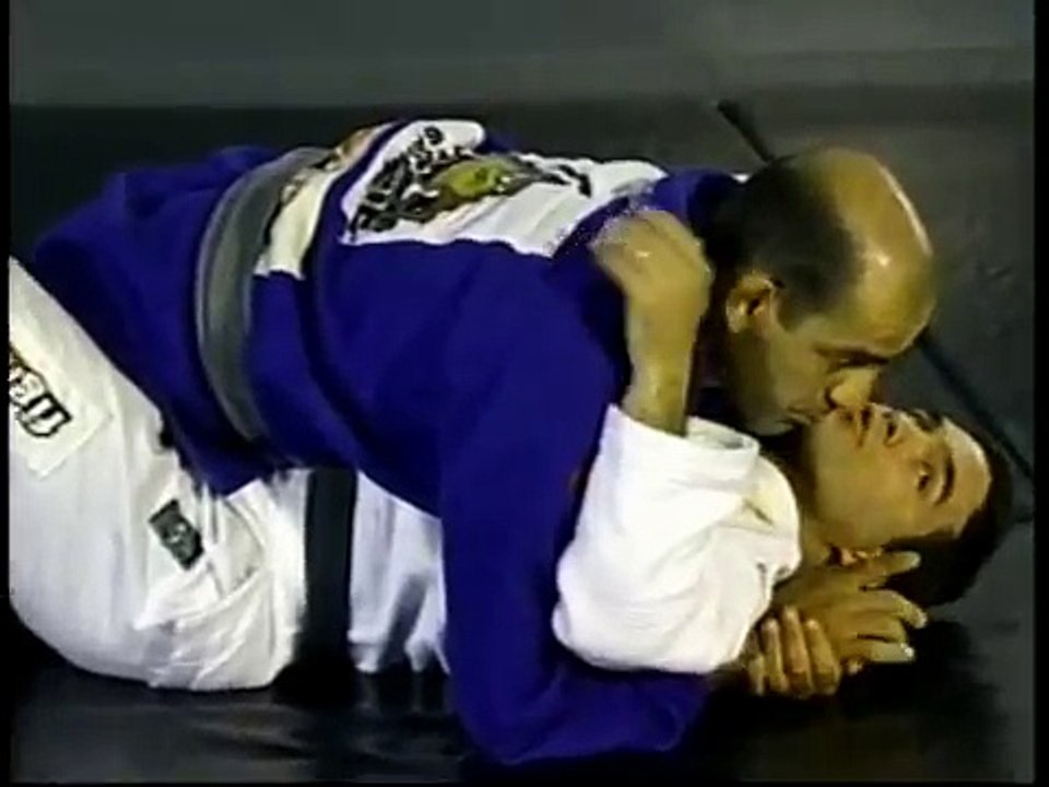 Roberto Correa (Gordo) - Jiu Jitsu Half Guard vol 1 full 51