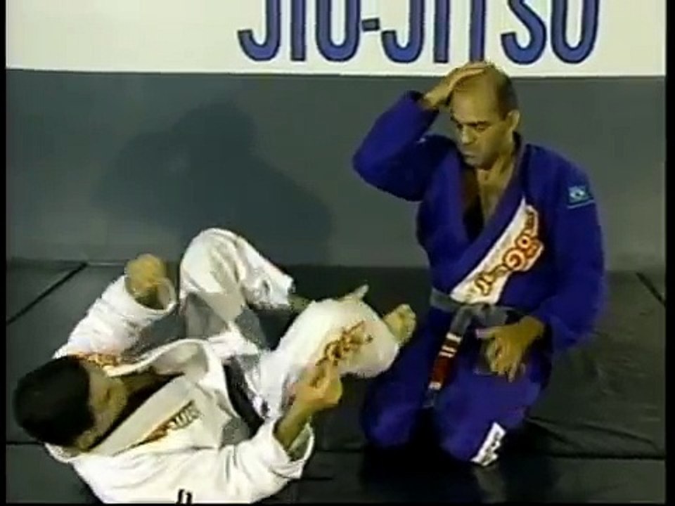 Roberto Correa (Gordo) - Jiu Jitsu Half Guard v...
