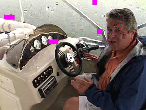 Voyager Super 22 Cruise - Helm