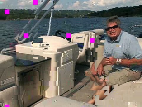 Voyager Extreme 25 Cruise SL - Stereo Storage