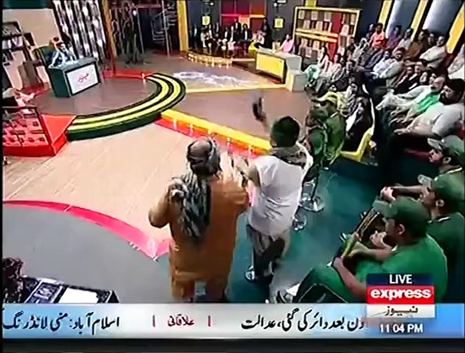 Khabardar with Aftab Iqbal - 25 March 2016 - Express News