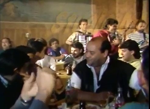 Sinan Sakic i Juzni Vetar - Sklonite case sa stola (Official Video)