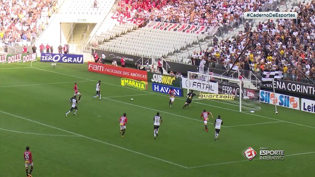Em momentos distintos, São Paulo e Santos se encaram no domingo