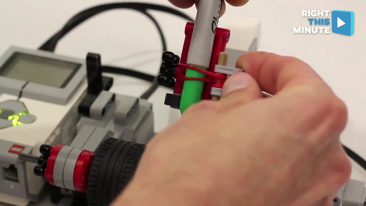 This LEGO Contraption Can Get Your Eggs Easter-Ready in No Time