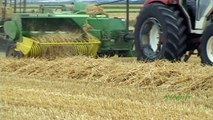 Pressage 2010 avec une presse JOHN DEERE et un expulseur