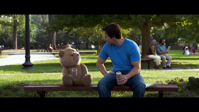 Ted 2 / Bande annonce officielle VF (avec la voix de Joey Starr) [Au cinéma le 5 Août]