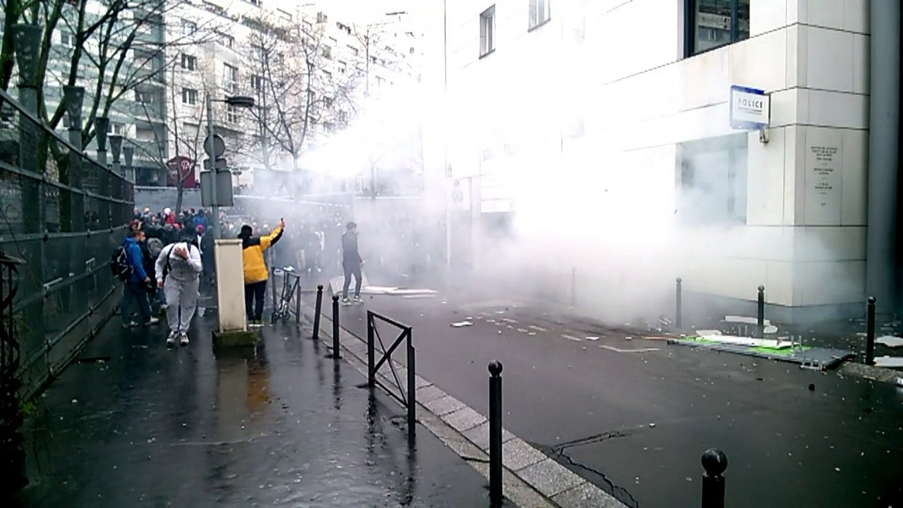 French youths attack police stations after student beaten