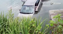 Couple driving into the water to rescue two teenagers reach