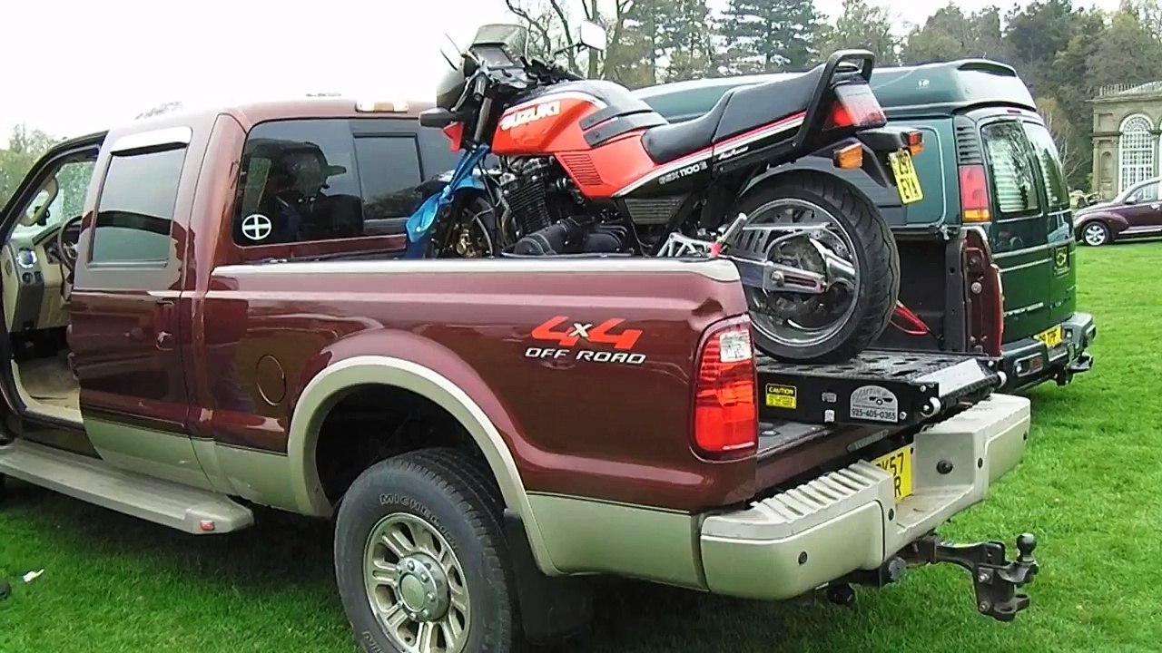 Ford F350 V8 4x4 pickup with start up