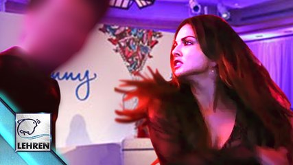 Sunny Leone SLAPS Journalist
