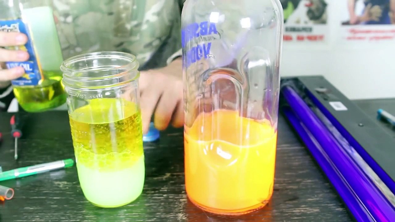 Glow in the Dark Halloween Lampe à Lave