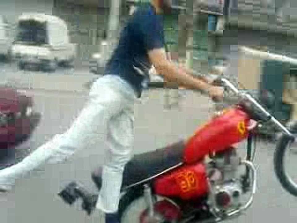 Bike One Wheeling on Road in Pindi - Pakistan - Pindi Bikers