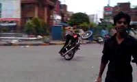Amazing Bike One Wheeling - Pakistani Bikers