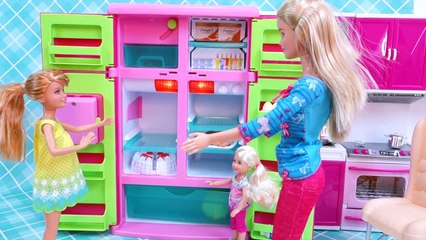 Las Hermanas de Barbie Van al Supermercado Juguetes de Cocina