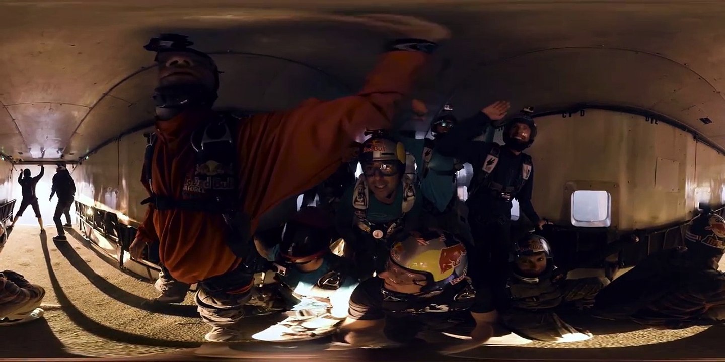 Skydiving with GoPro Bombsquad - A Virtual Reality Experience