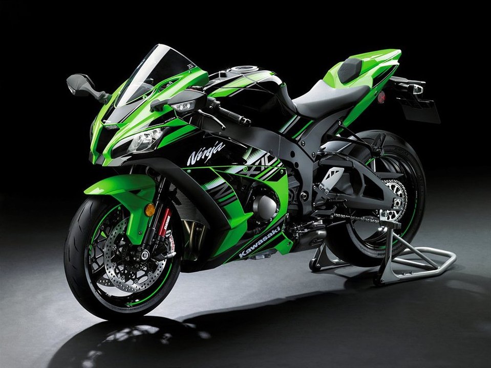 KAWASAKI ZX10 -  A classic example of racing (World Superbike) improving the breed.