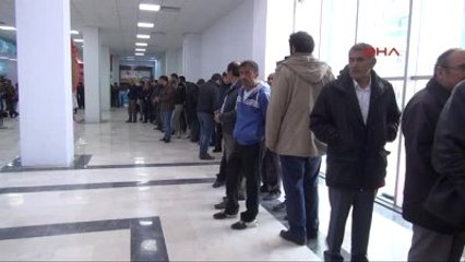 Sivas Teknoloji Market Açılışında İndirim İzdihamı