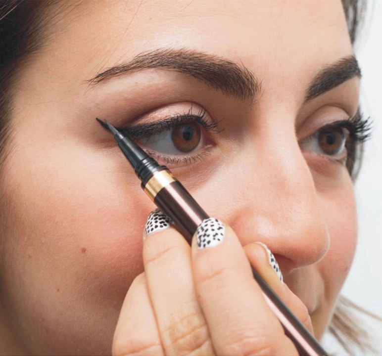 How to Apply Eyeshadow PERFECTLY (beginner friendly hacks)