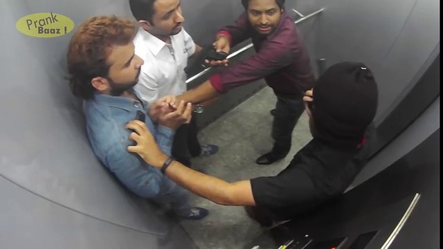 People Trapped With Killers In Lift Caught On CCTV