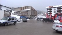 Bursa Uludağ'a Kar Fırtınayla Geldi