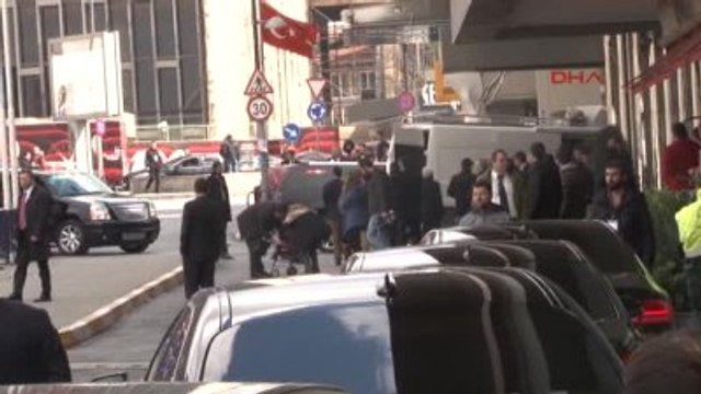 Erdoğan'ın Gelişi Sırasında Taksim Meydanı'nda Geniş Güvenlik Önlemi