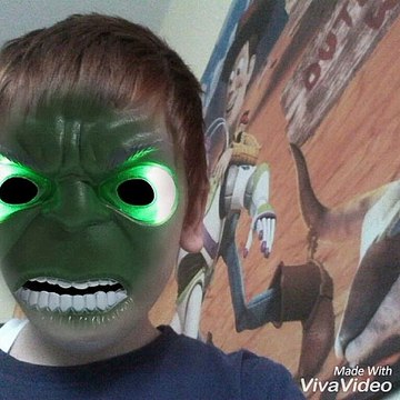 Superhero Suits: Marvel Wars (2003) Ronald McDonald (Transformation) Vs Dan Sander