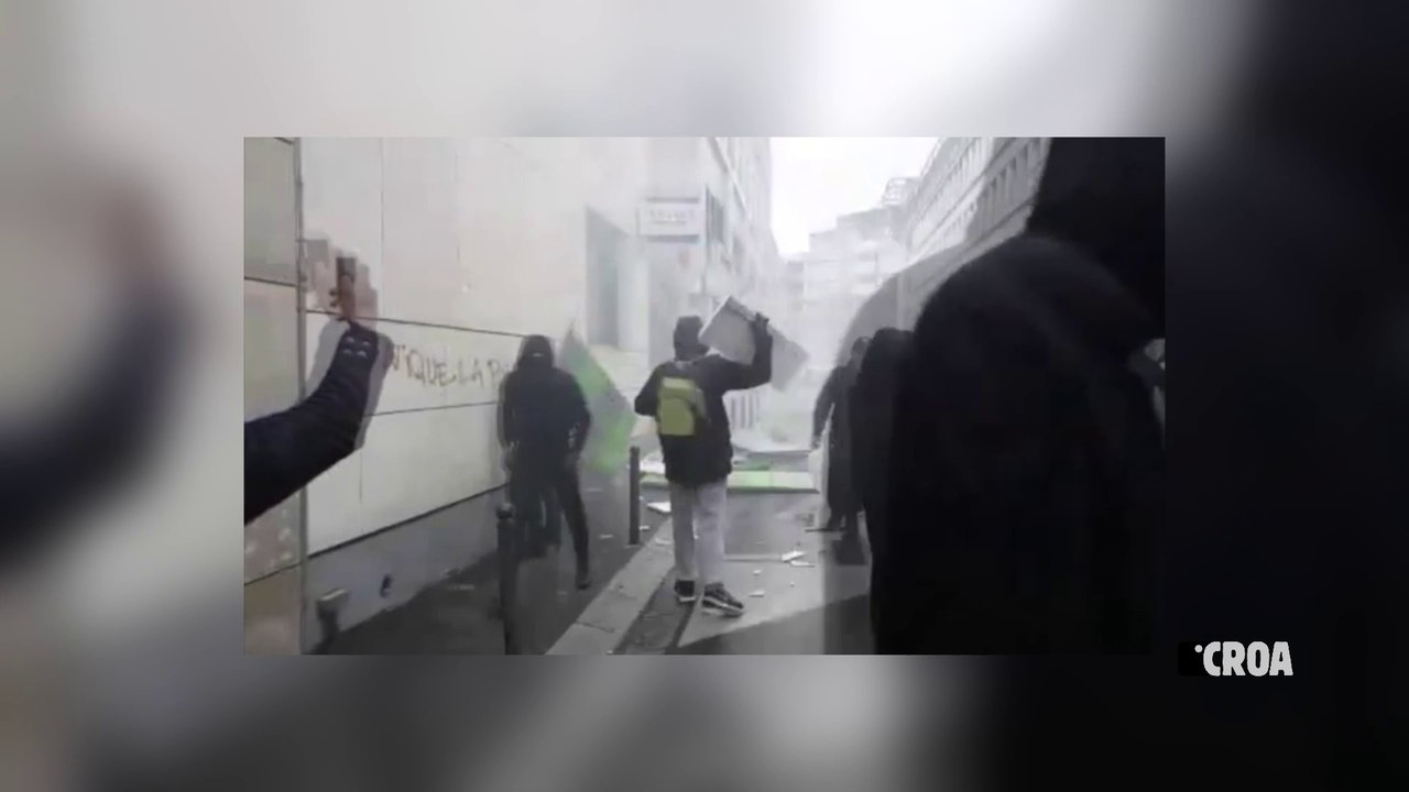 Un commissariat attaqué en plein Paris