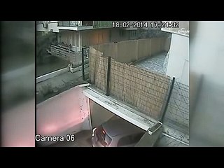 Yaşlı kadını sürükleyip, 285 bin doları kaptılar