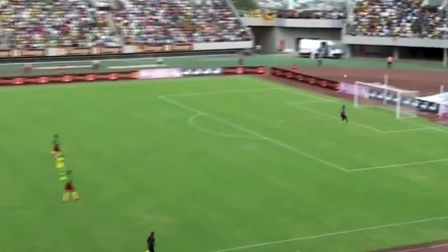 1-2 Clayton Daniels Amazing Half Way Goal Cameroon 1 - 2 South Africa 26-3-2016 Africa Cup of Nations Qualifier